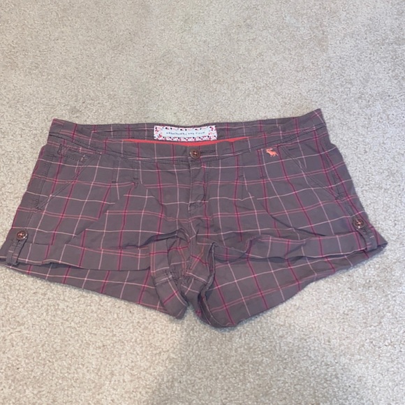 Abercrombie & Fitch Brown and Pink Plaid Shorts Size 6